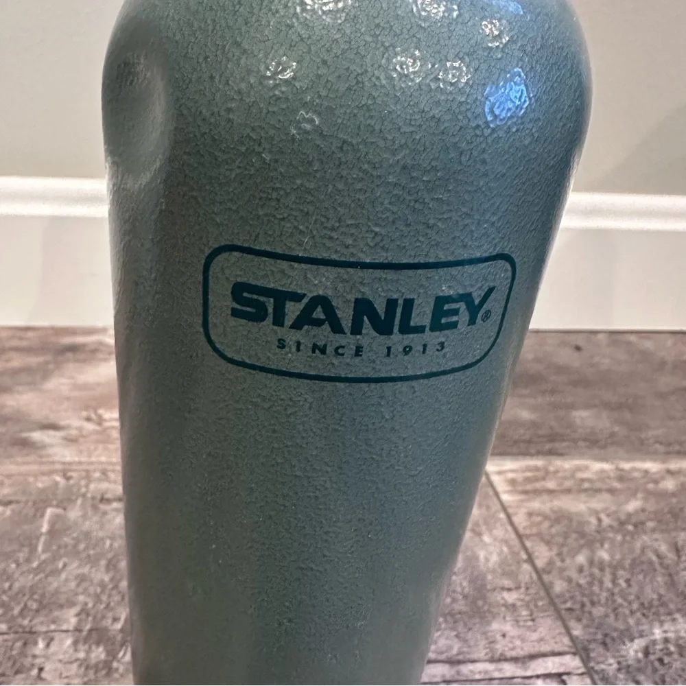 Stanley Textured Olive Green Vacuum Thermos; 25 oz - Picture 2 of 9